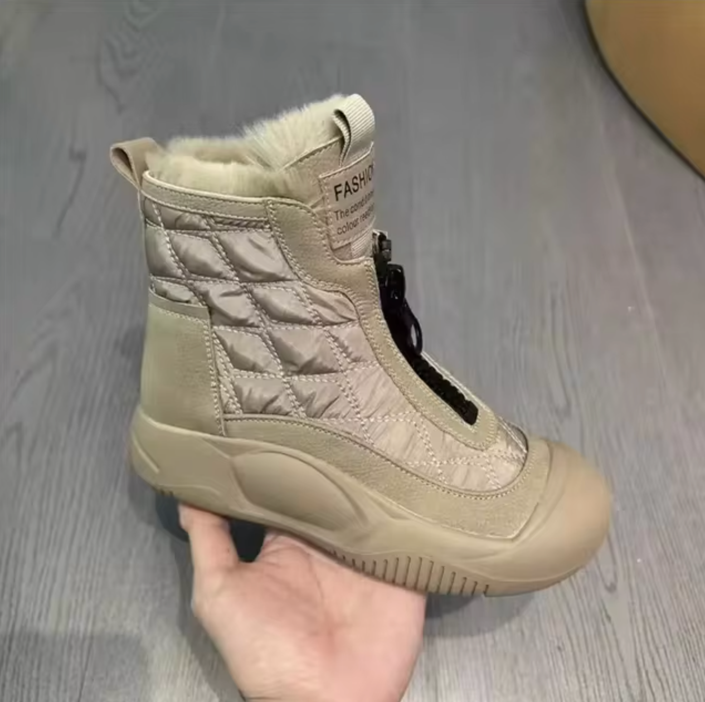 Anmutige Orthopädische Stiefel für modernen Look