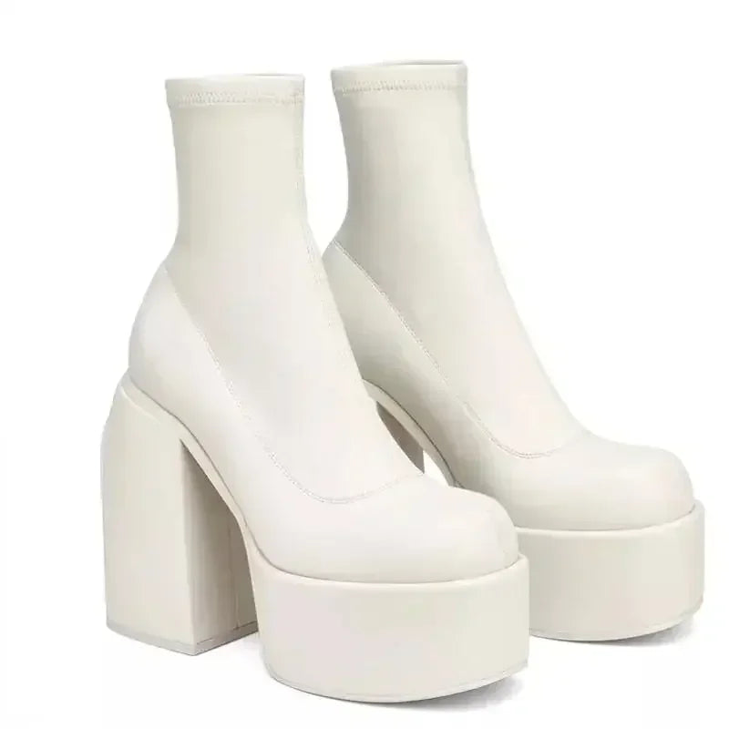 Stützende und stilvolle orthopädische Stiefel