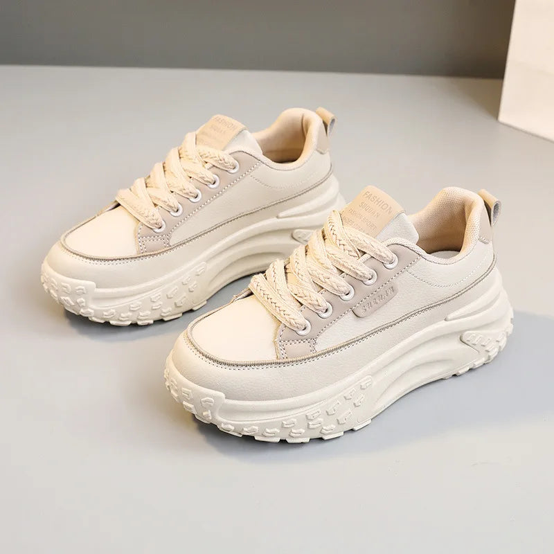 Bequeme und modische orthopädische Turnschuhe