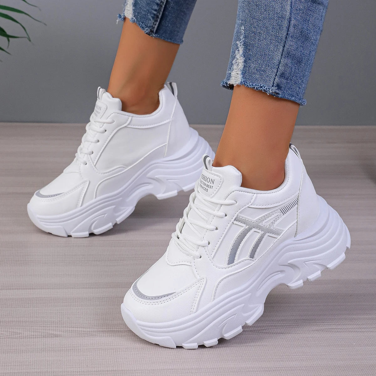 Modische und stützende orthopädische Turnschuhe