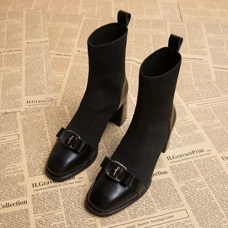 Lässige und stützende orthopädische Stiefel