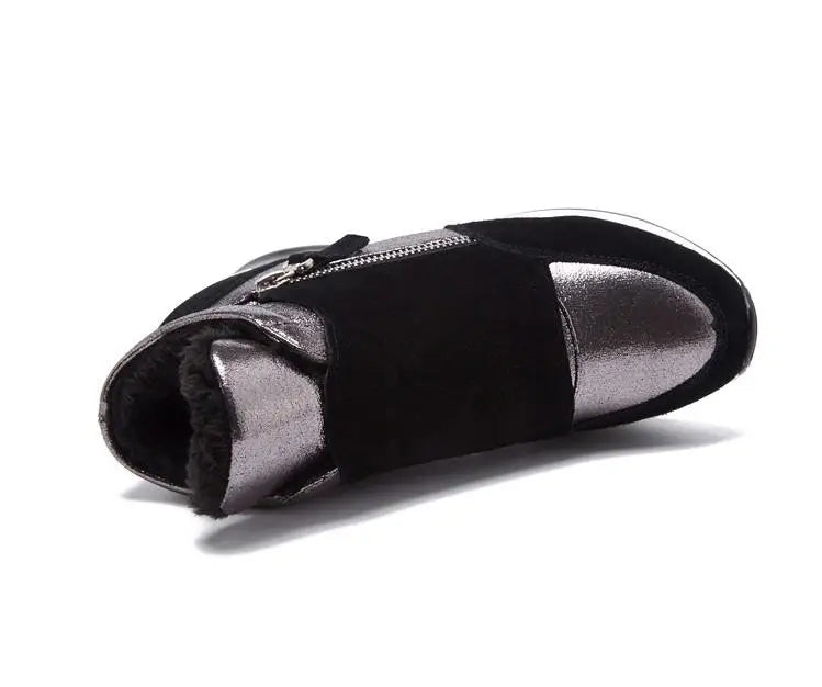 Elegante und stützende orthopädische Stiefel