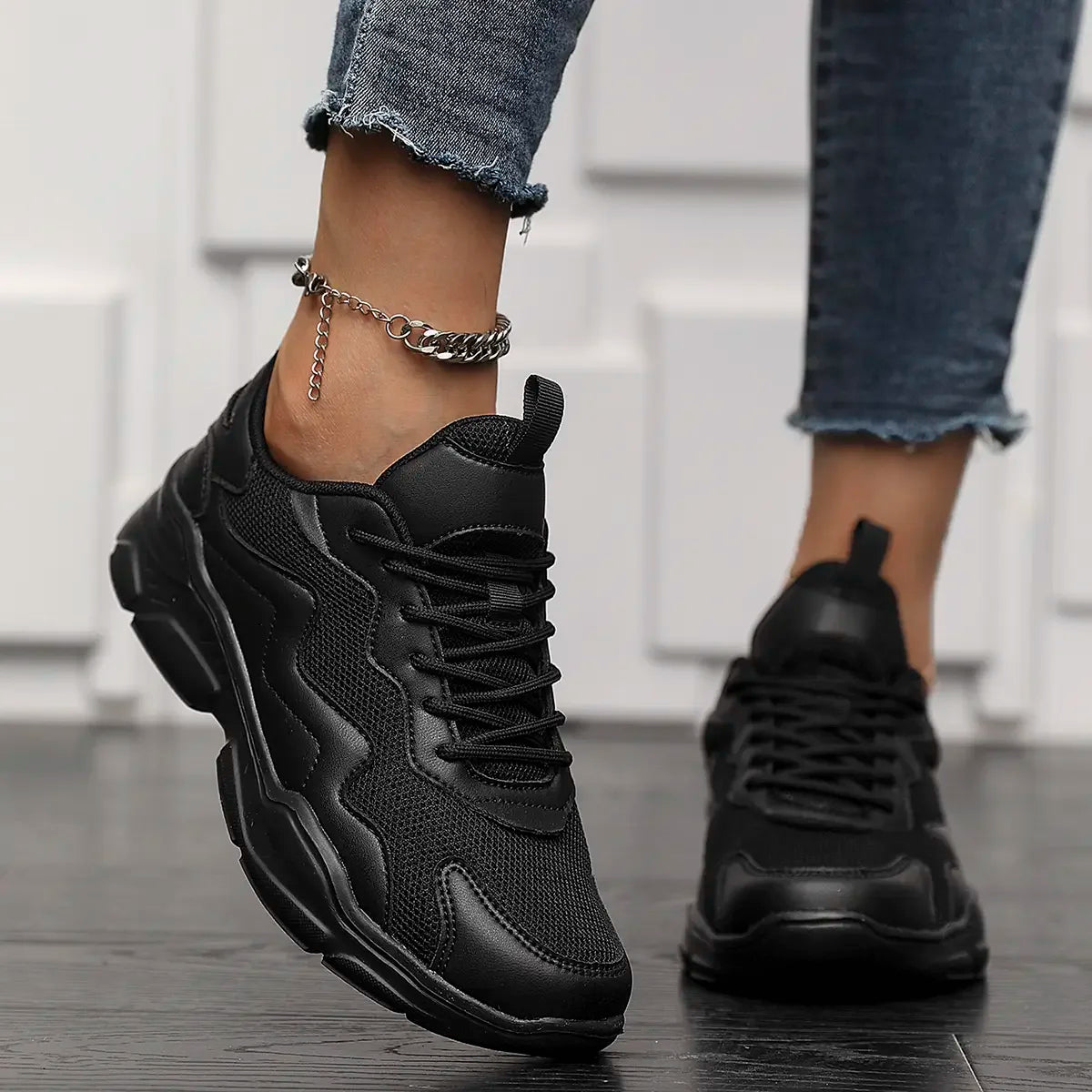 Bequeme und modische orthopädische Turnschuhe