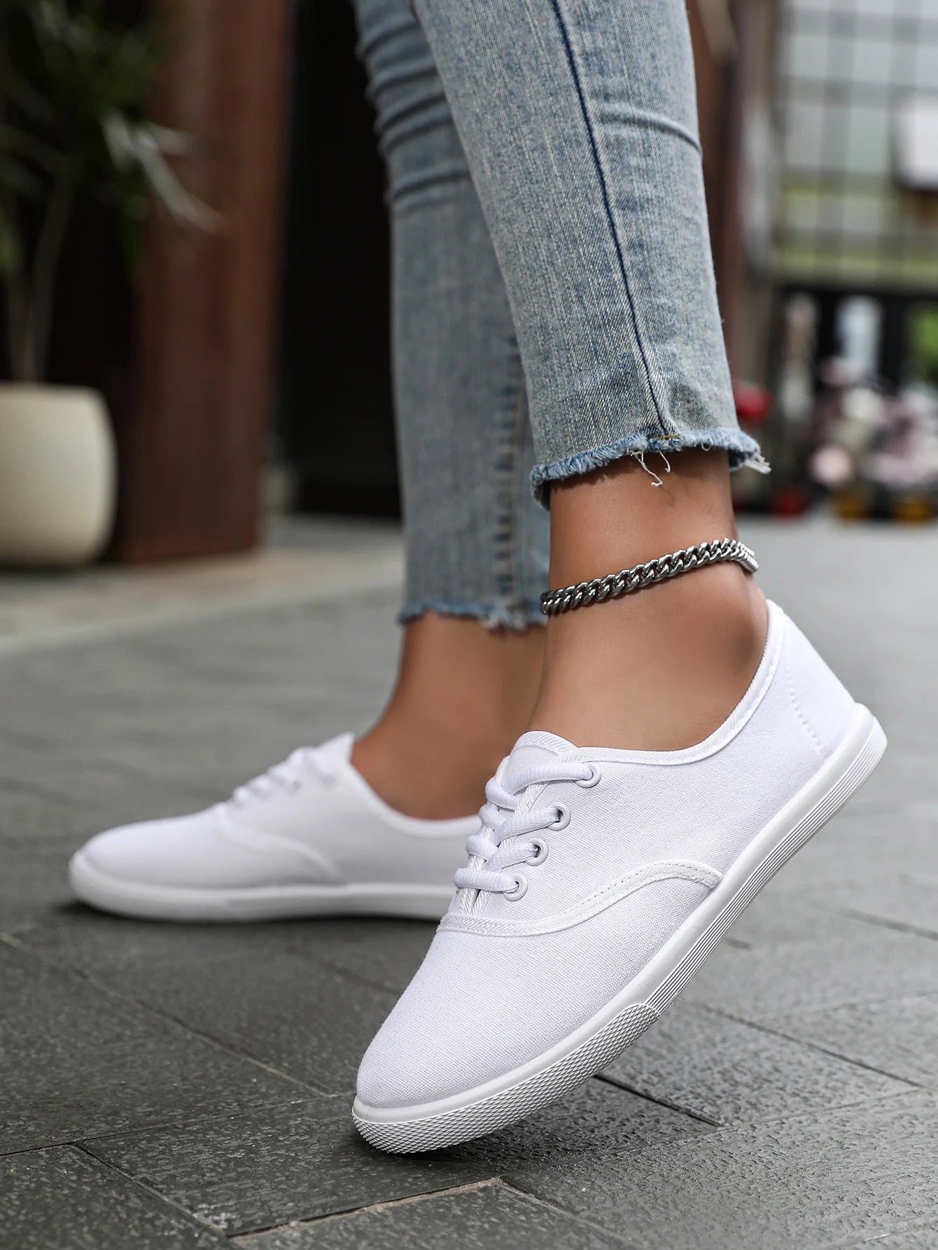 Maßgeschneiderte und bequeme orthopädische Turnschuhe