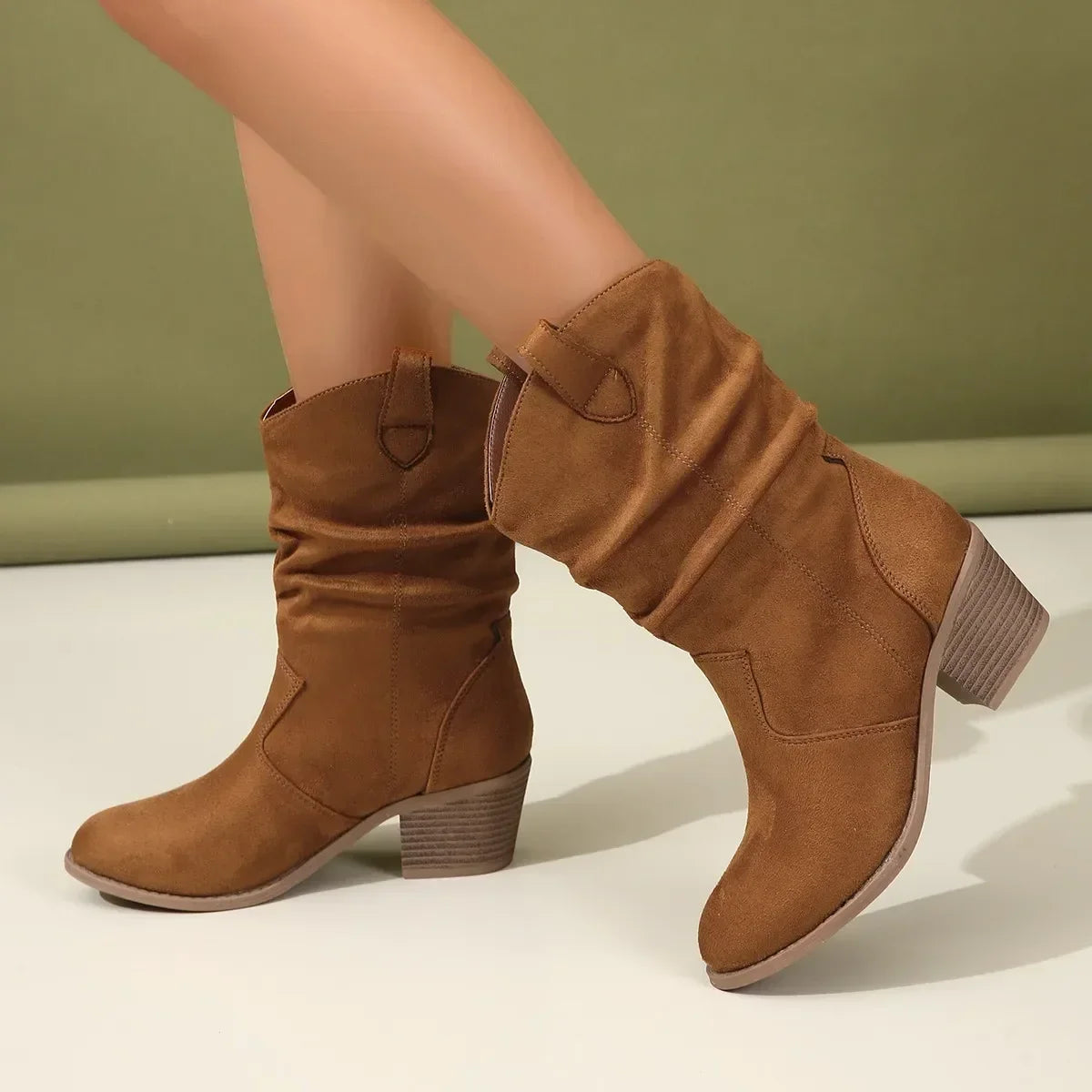 Lässige und stützende orthopädische Stiefel