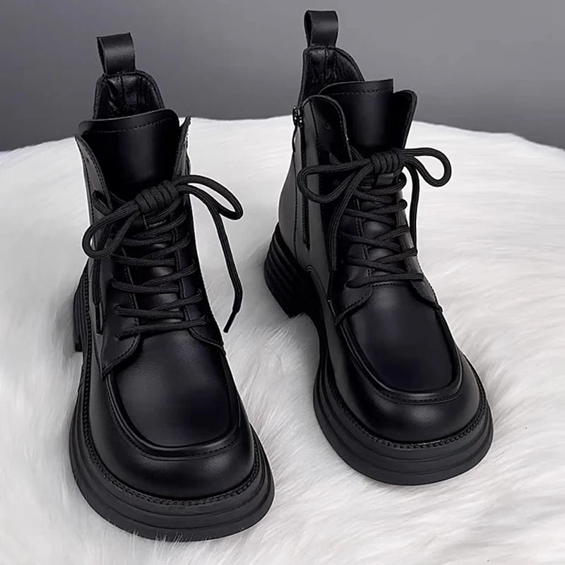 Bequeme und modische orthopädische Stiefel
