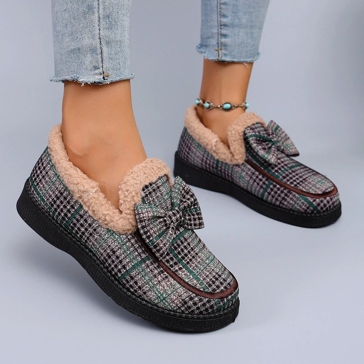 Elegante und stützende orthopädische Stiefel
