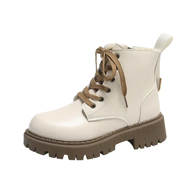 Maßgeschneiderte und bequeme orthopädische Stiefel