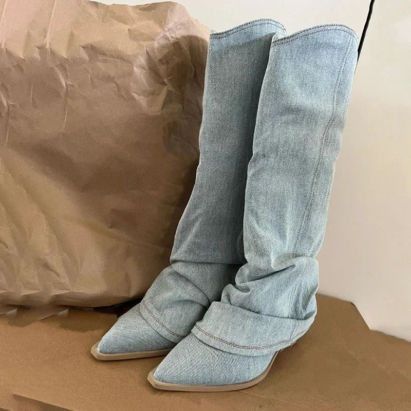 Stützende und stilvolle orthopädische Stiefel