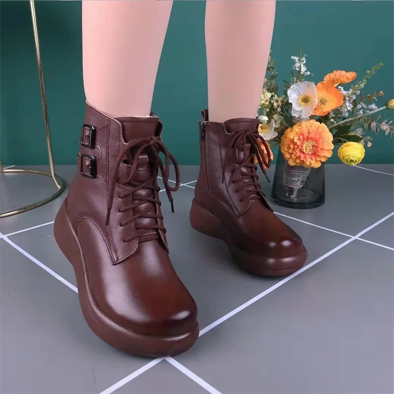 Lässige und stützende orthopädische Stiefel