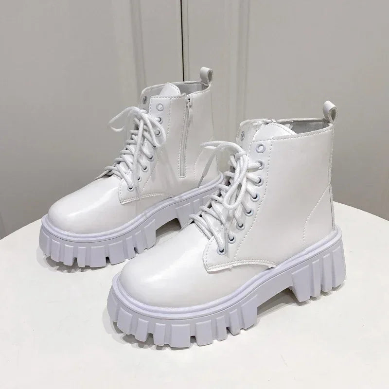 Bequeme und modische orthopädische Stiefel