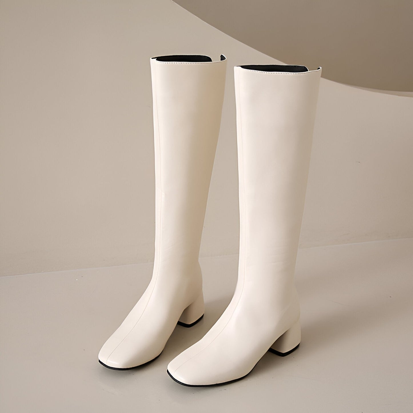 Schicke Orthopädische Stiefel mit einzigartigem Design