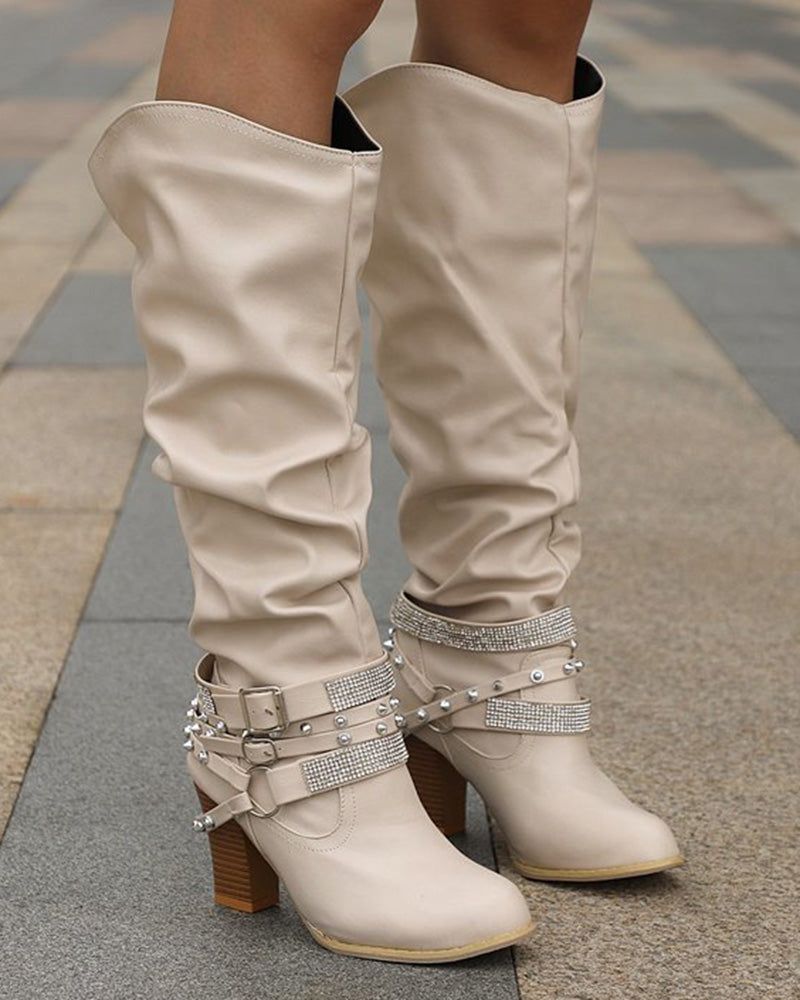 Anmutige Orthopädische Stiefel für modernen Look