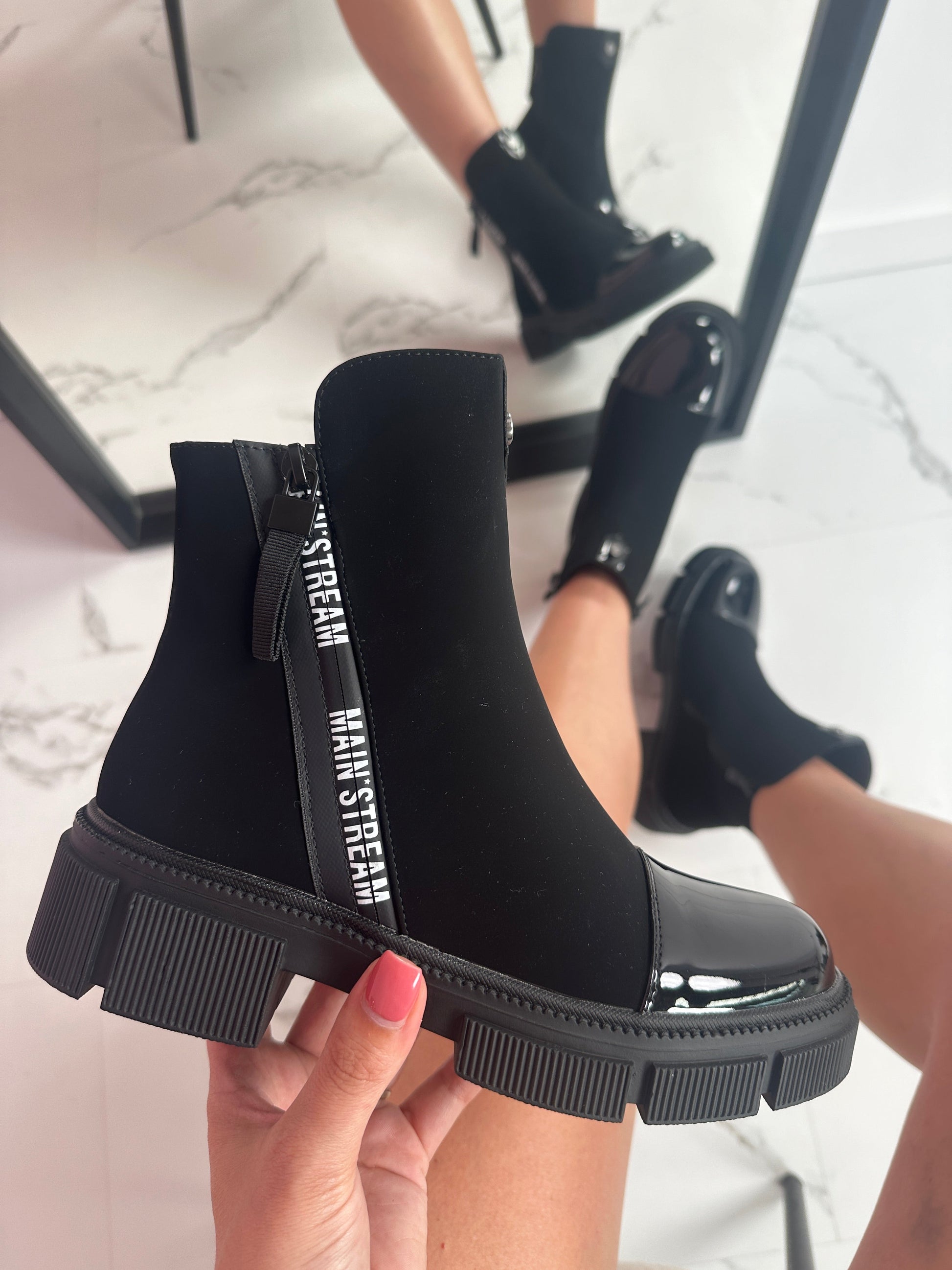 Layla® | Mainly black boots