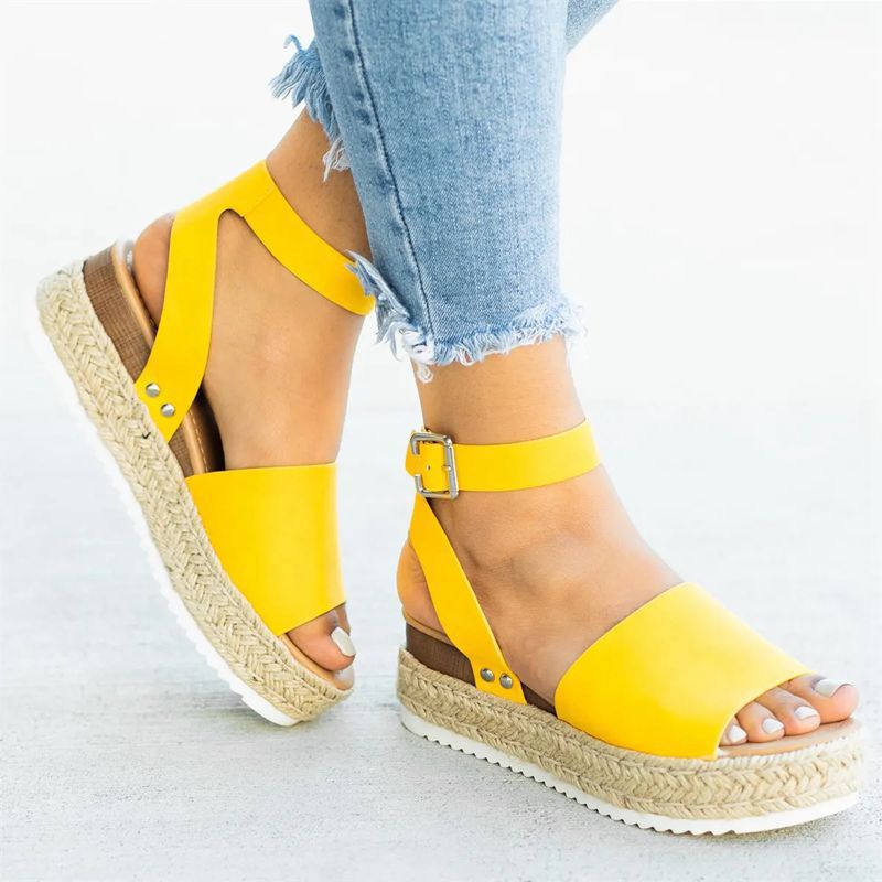 Klassische Orthopädische Sandalen mit zeitlosem Stil