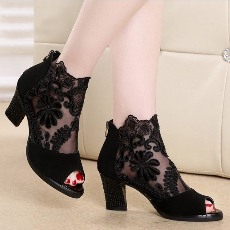 Anmutige Orthopädische Sandalen für modernen Look