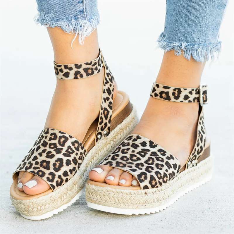Wunderschön gefertigte Orthopädische Sandalen