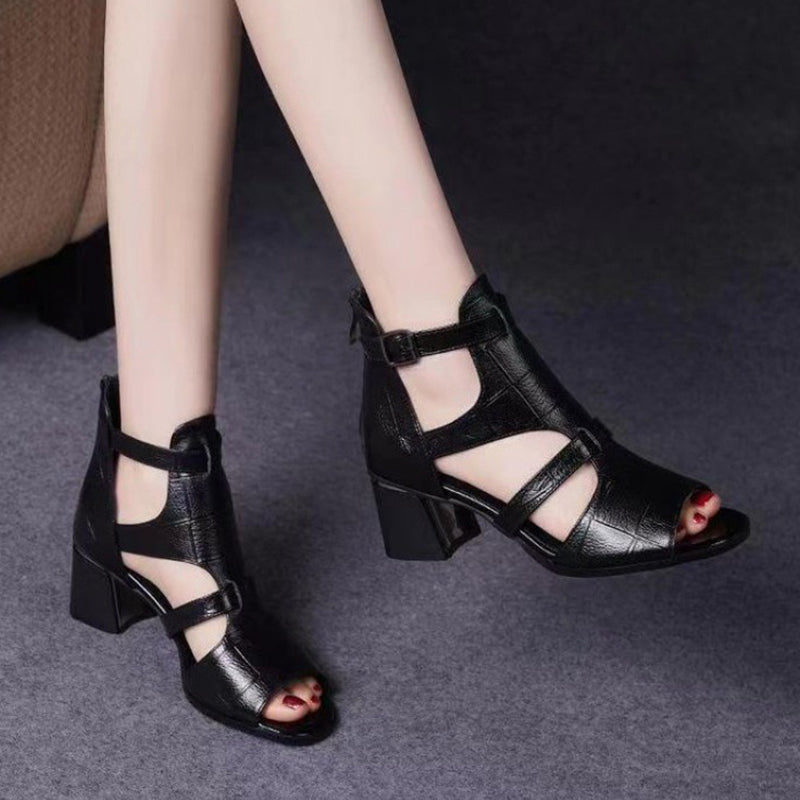 MW | Sandalen im römischen Stil
