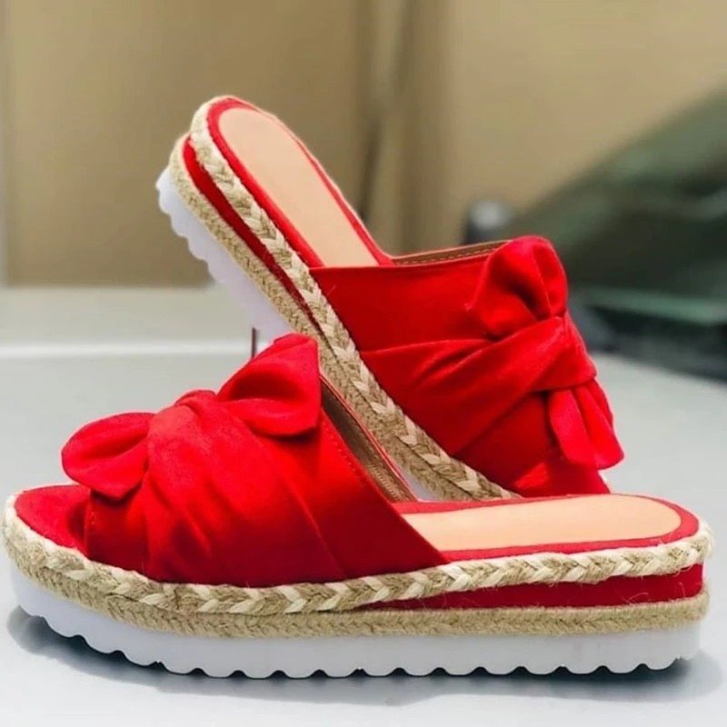 Anmutige Orthopädische Sandalen für modernen Look