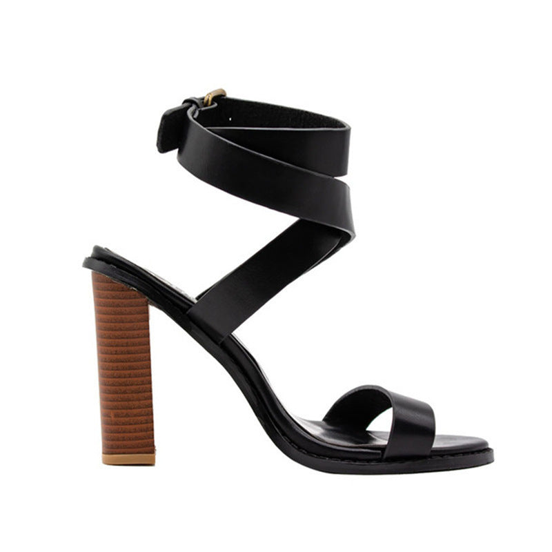 Schicke Orthopädische Sandalen mit einzigartigem Design