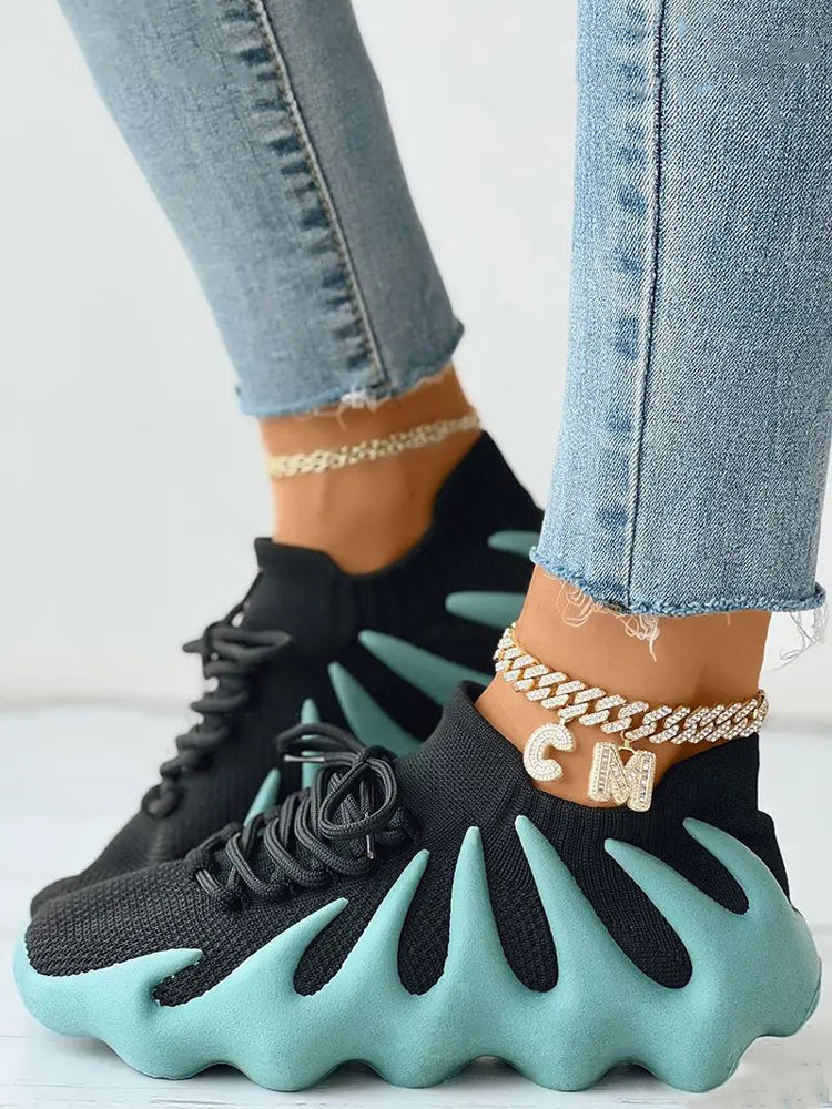 MW und luftige Sneakers