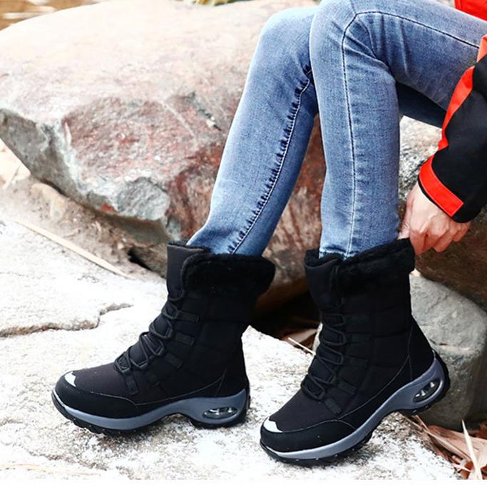 Anmutige Orthopädische Stiefel für modernen Look