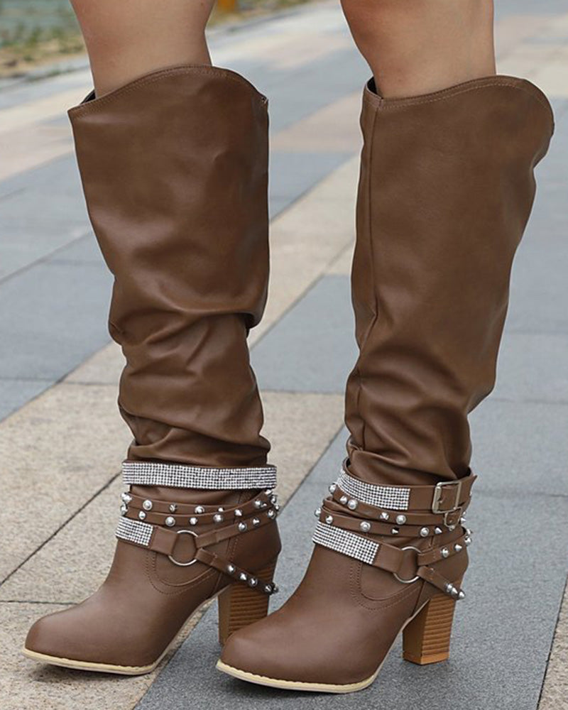 Anmutige Orthopädische Stiefel für modernen Look