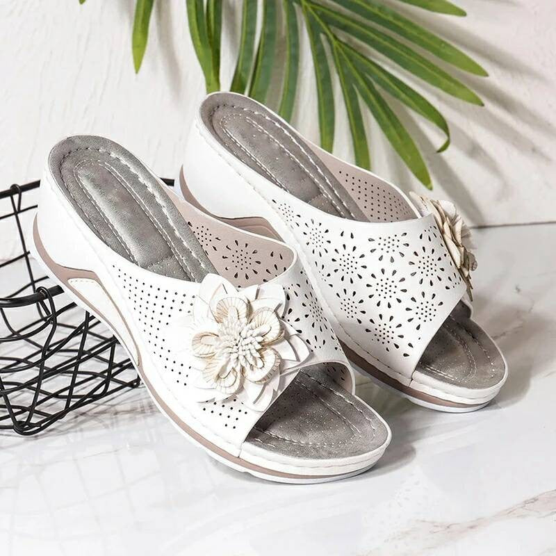 Anmutige Orthopädische Sandalen für modernen Look