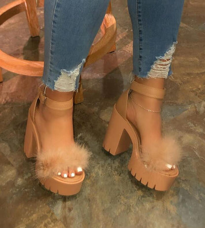 Wunderschön gefertigte Orthopädische Sandalen