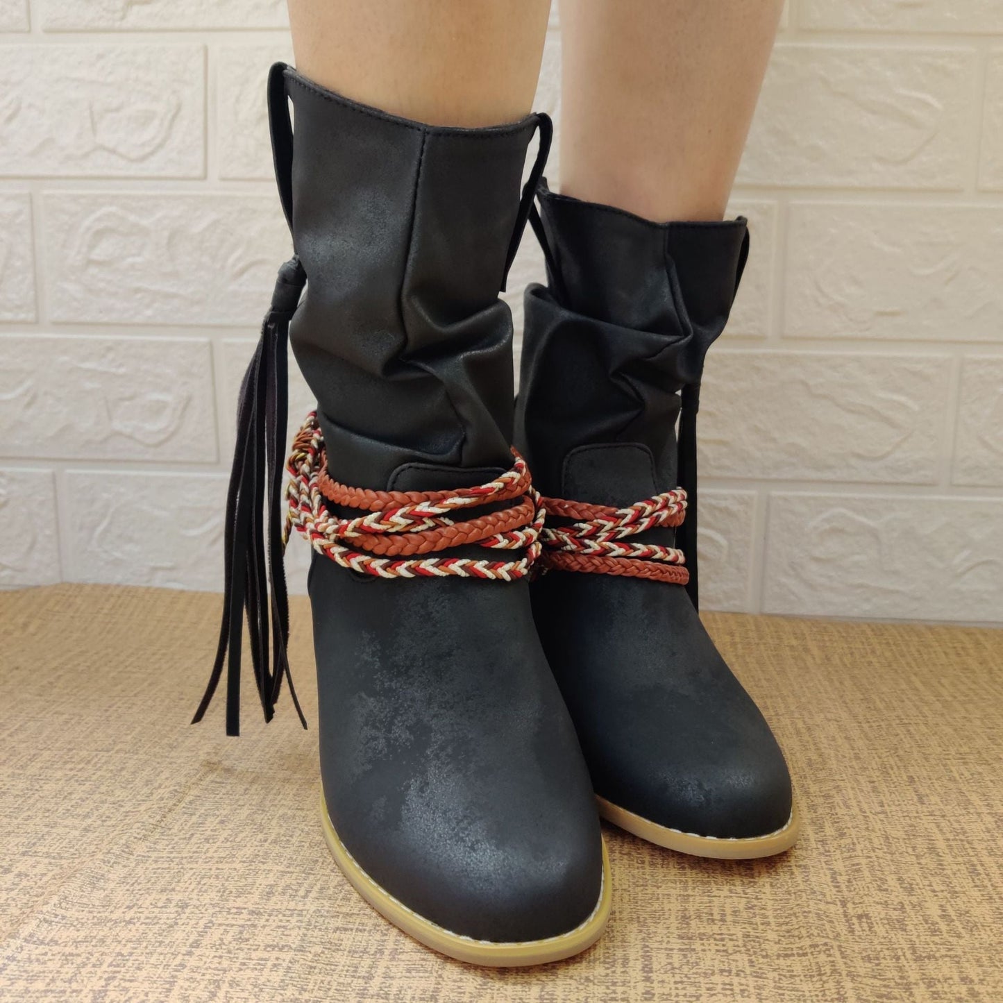 Schicke Orthopädische Stiefel mit einzigartigem Design