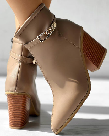 Klassische Orthopädische Stiefel mit zeitlosem Stil