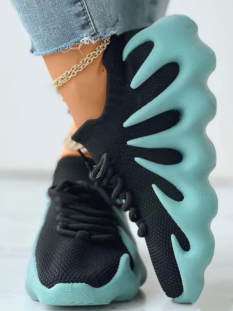 MW und luftige Sneakers