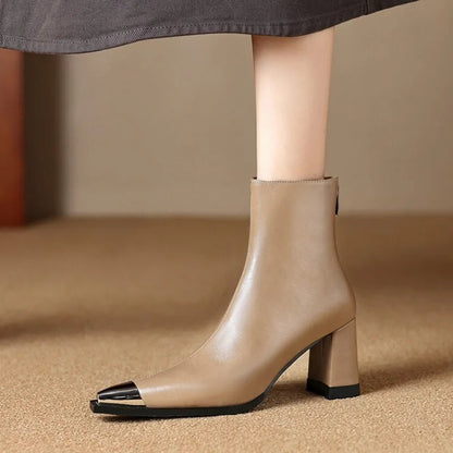Anmutige Orthopädische Stiefel für modernen Look