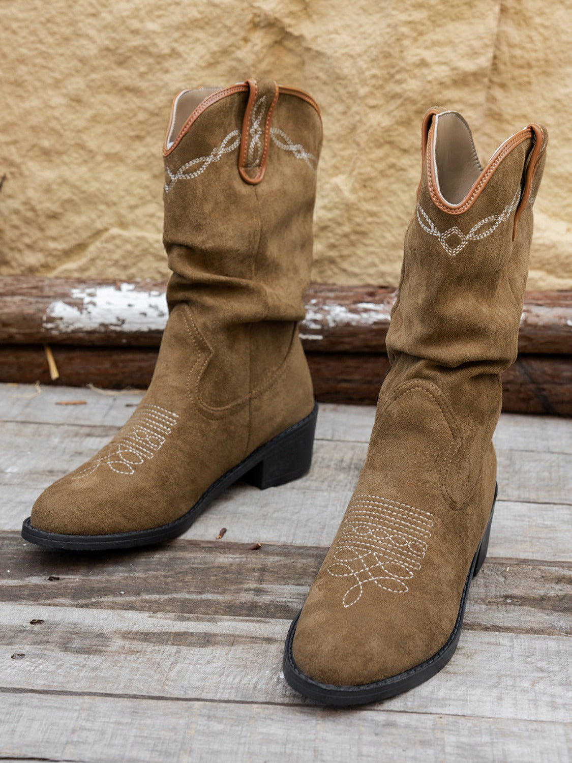 Klassische Orthopädische Stiefel mit zeitlosem Stil