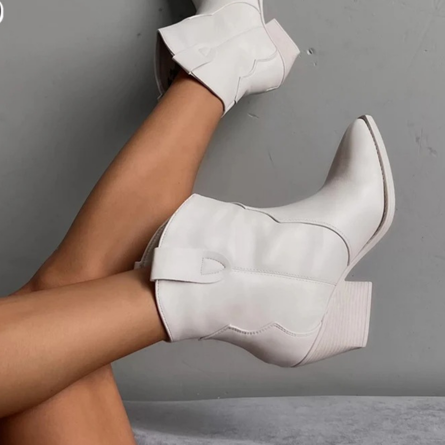 Anmutige Orthopädische Stiefel für modernen Look