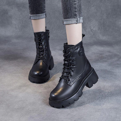 Wunderschön gefertigte Orthopädische Stiefel