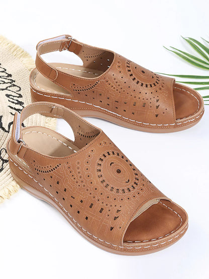 MW | ethnisches Muster geschlagene hohle Klettverschluss Retro Sandale