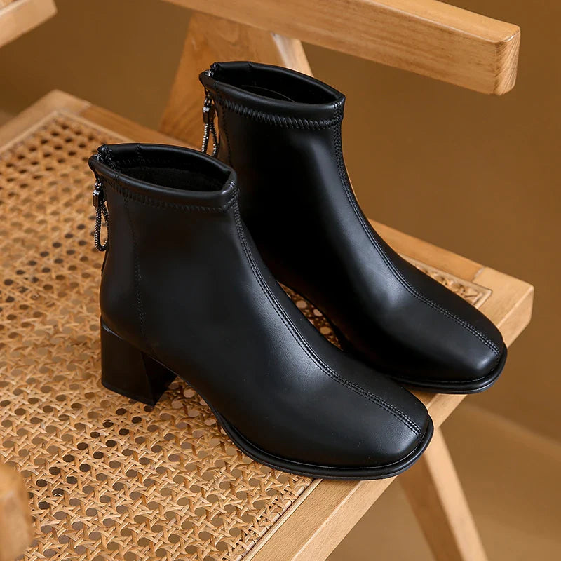 Anmutige Orthopädische Stiefel für modernen Look