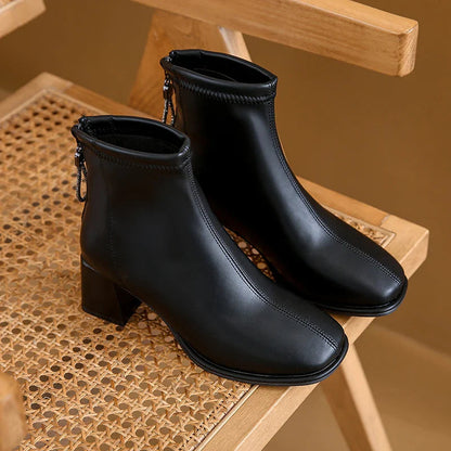 Anmutige Orthopädische Stiefel für modernen Look
