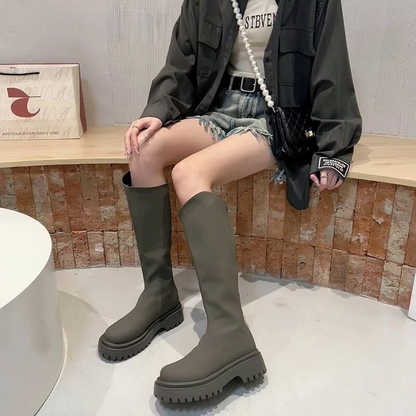 Anmutige Orthopädische Stiefel für modernen Look
