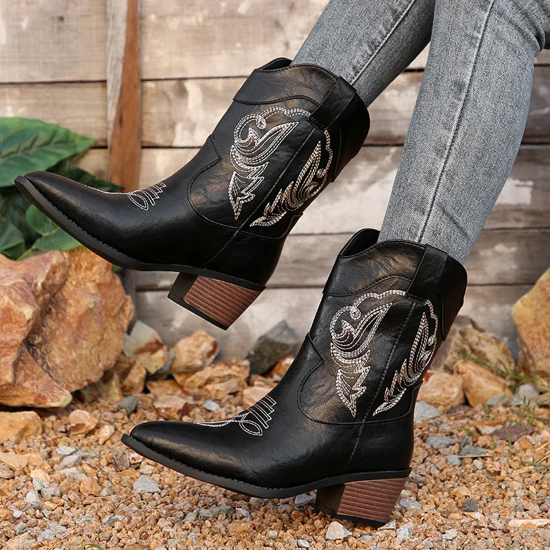 Noelia® | Supportive, lightweight orthopedic boots