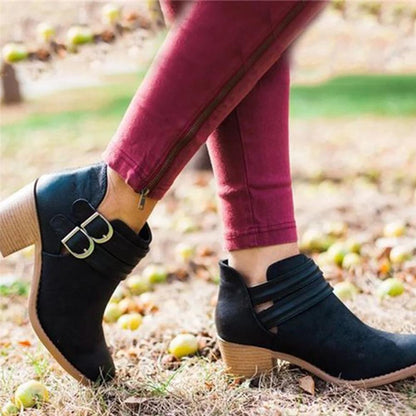 Schicke Orthopädische Stiefel mit einzigartigem Design