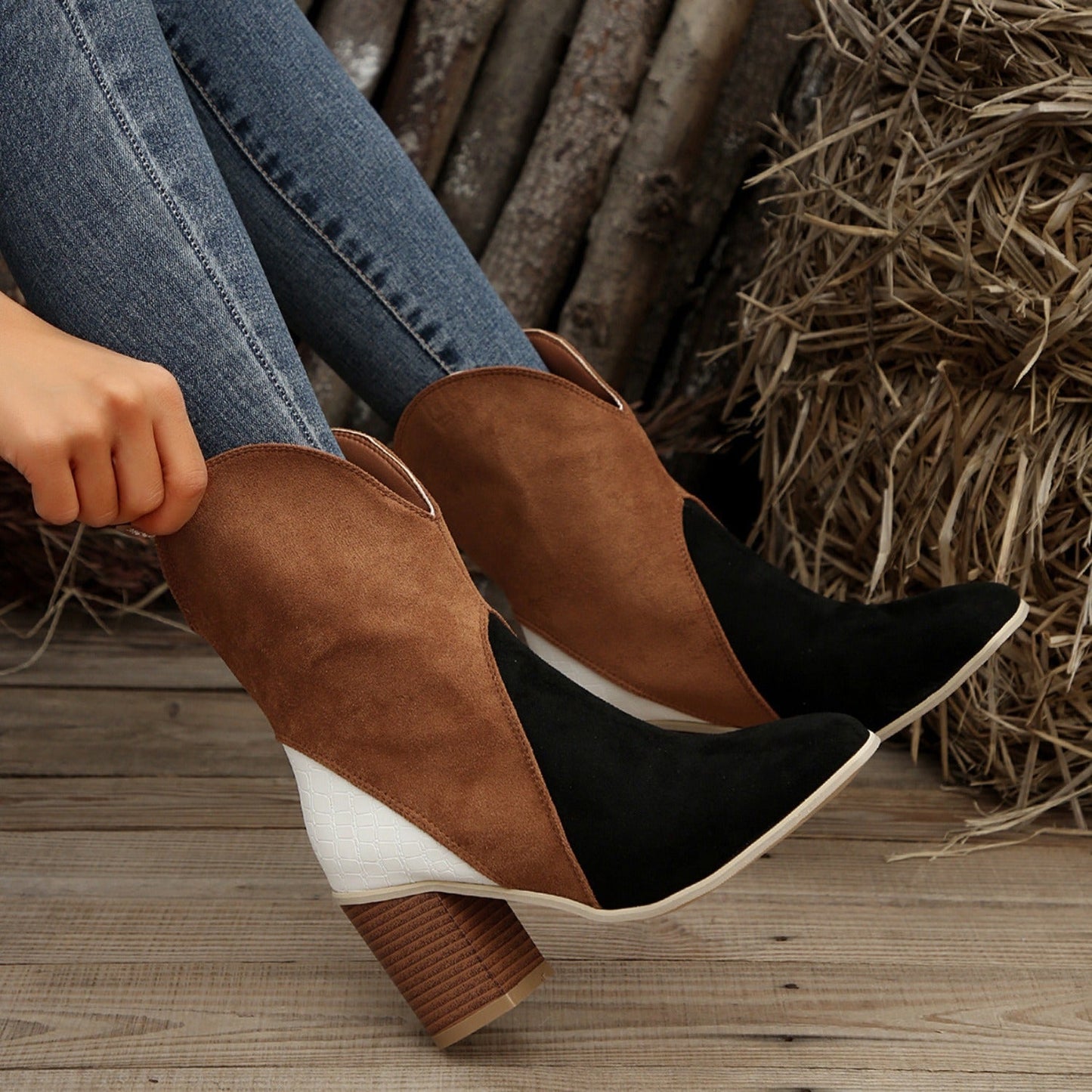 Schicke Orthopädische Stiefel mit einzigartigem Design
