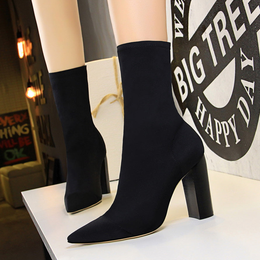 Schicke Orthopädische Stiefel mit einzigartigem Design