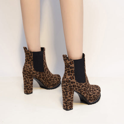 Anmutige Orthopädische Stiefel für modernen Look