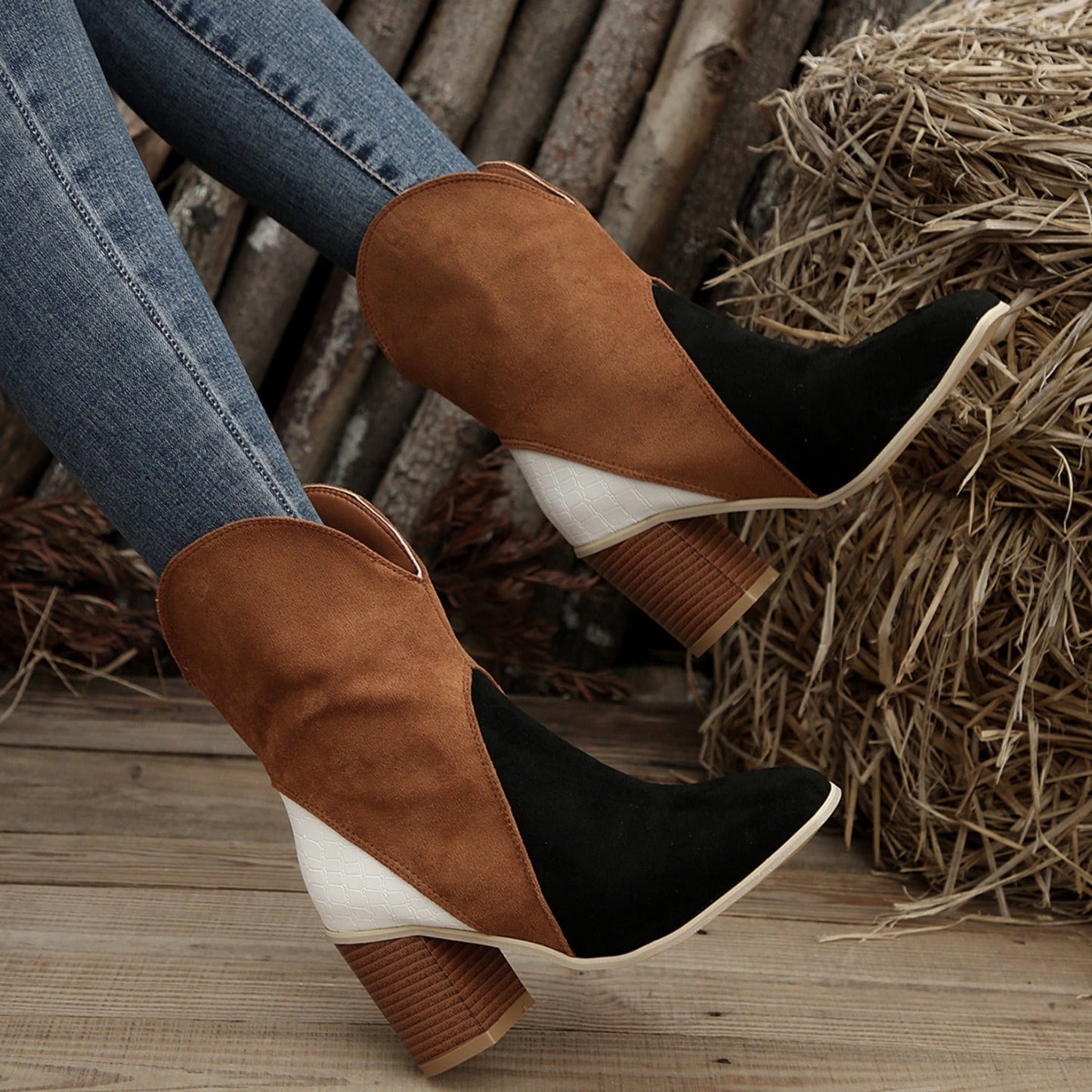 Schicke Orthopädische Stiefel mit einzigartigem Design
