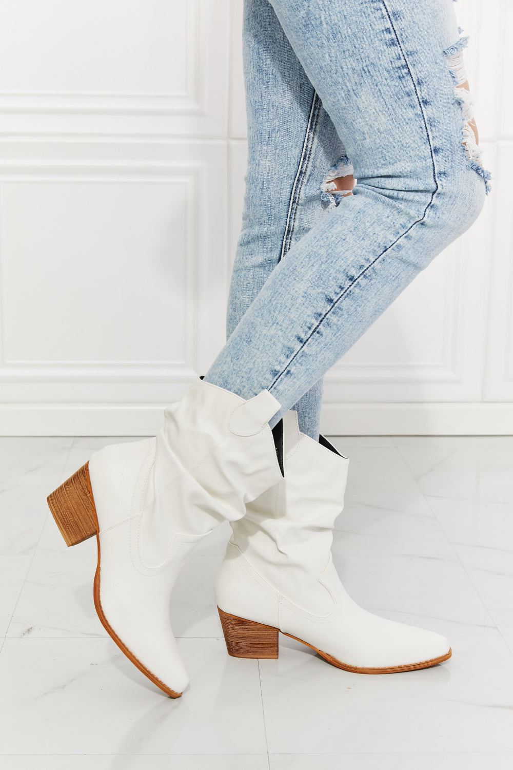 Mila® | Timeless and supportive orthopedic boots