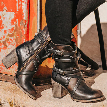 Wunderschön gefertigte Orthopädische Stiefel