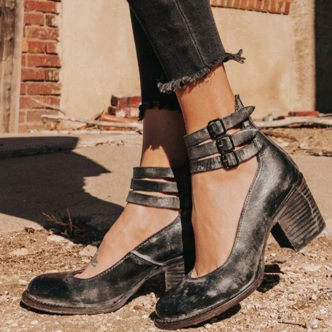 Klassische Orthopädische Stiefel mit zeitlosem Stil
