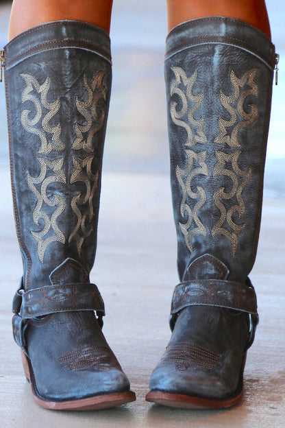 Anmutige Orthopädische Stiefel für modernen Look